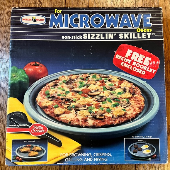 Nordic Ware Other - Vintage Nordic Ware Sizzlin’ Skillet - New In Box (NIB) - Microwave Browning Pan